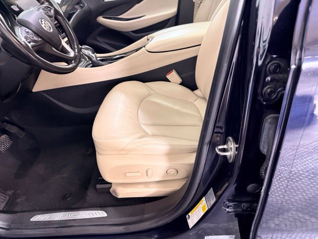 Used 2020 Buick Envision Essence w/ Experience Buick Package AWD/4WD image 21