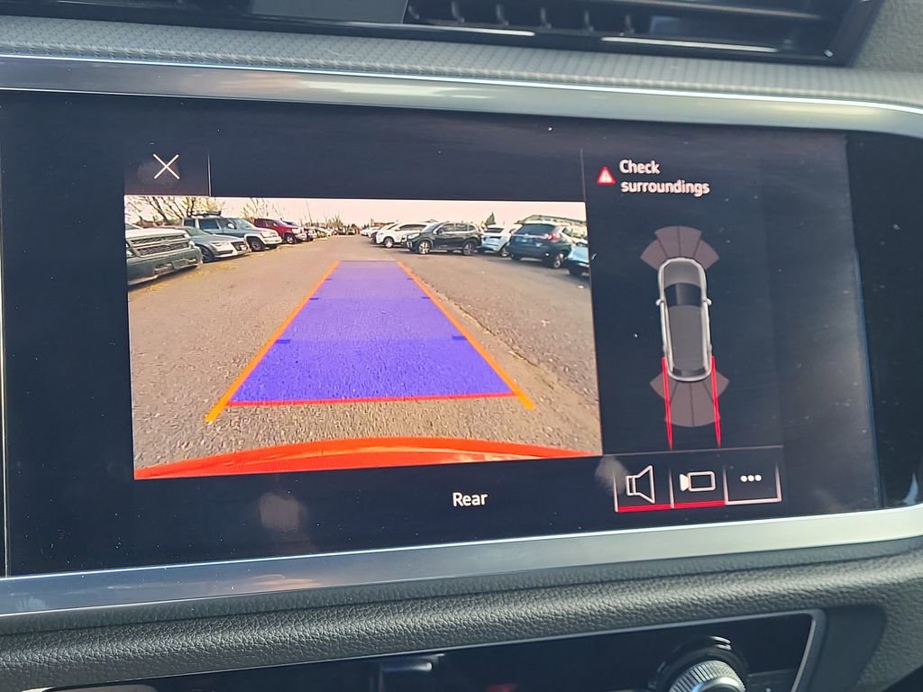 Used 2022 Audi Q3 2.0T Premium w/ Convenience Package image 25