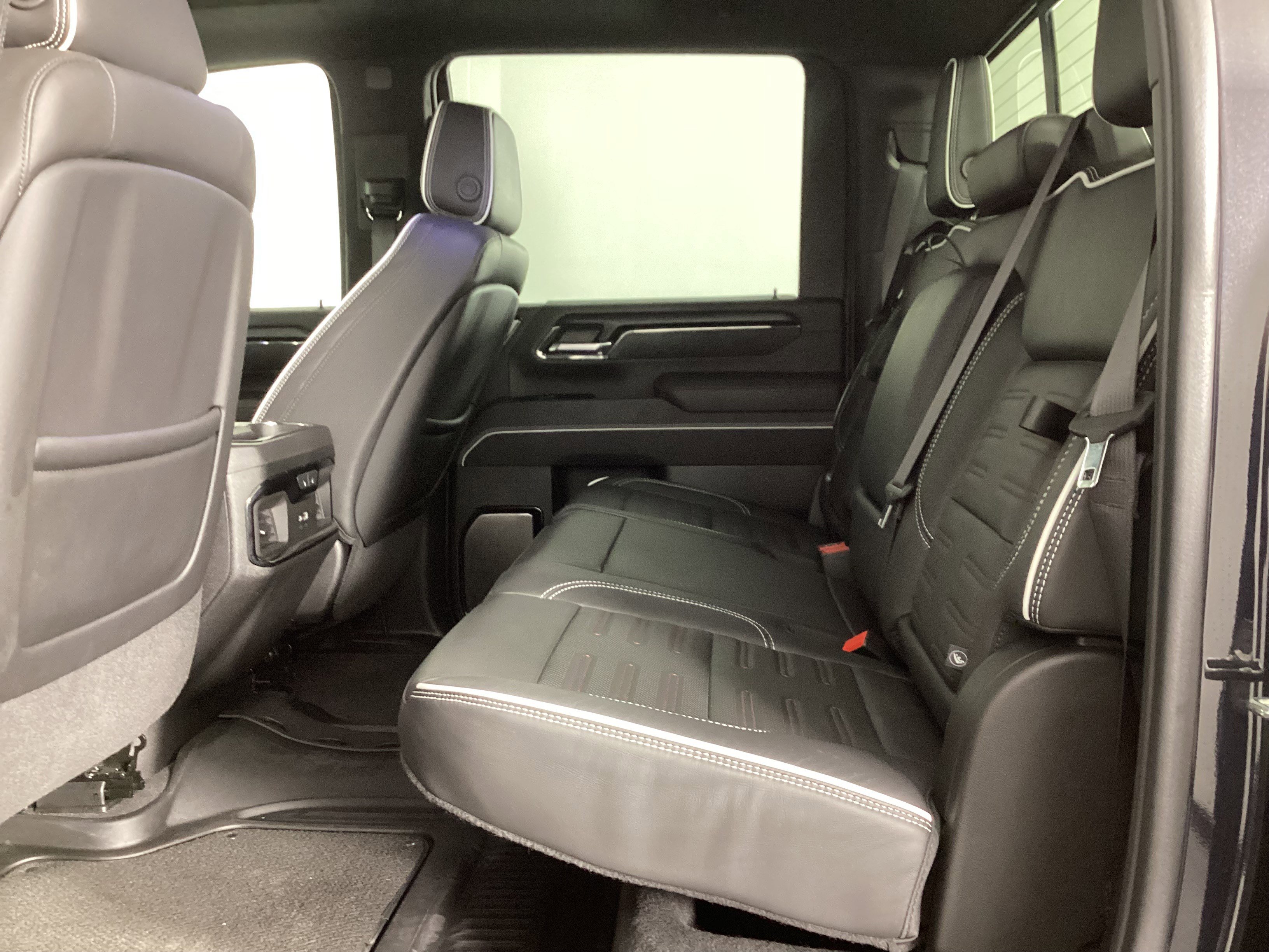 Used 2024 GMC Sierra 2500 AT4X image 22