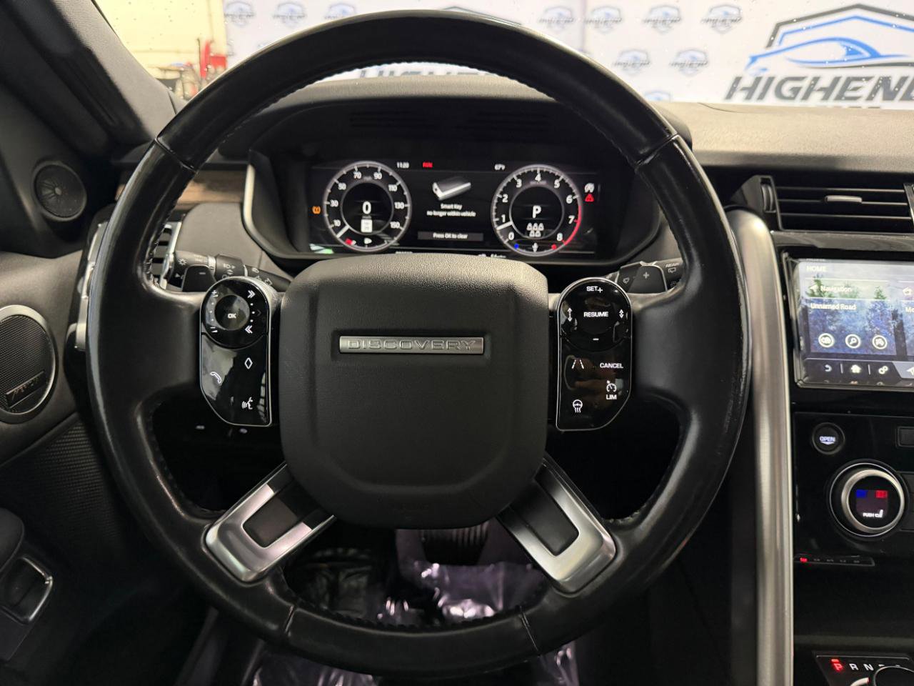 Used 2020 Land Rover Discovery HSE AWD/4WD image 33
