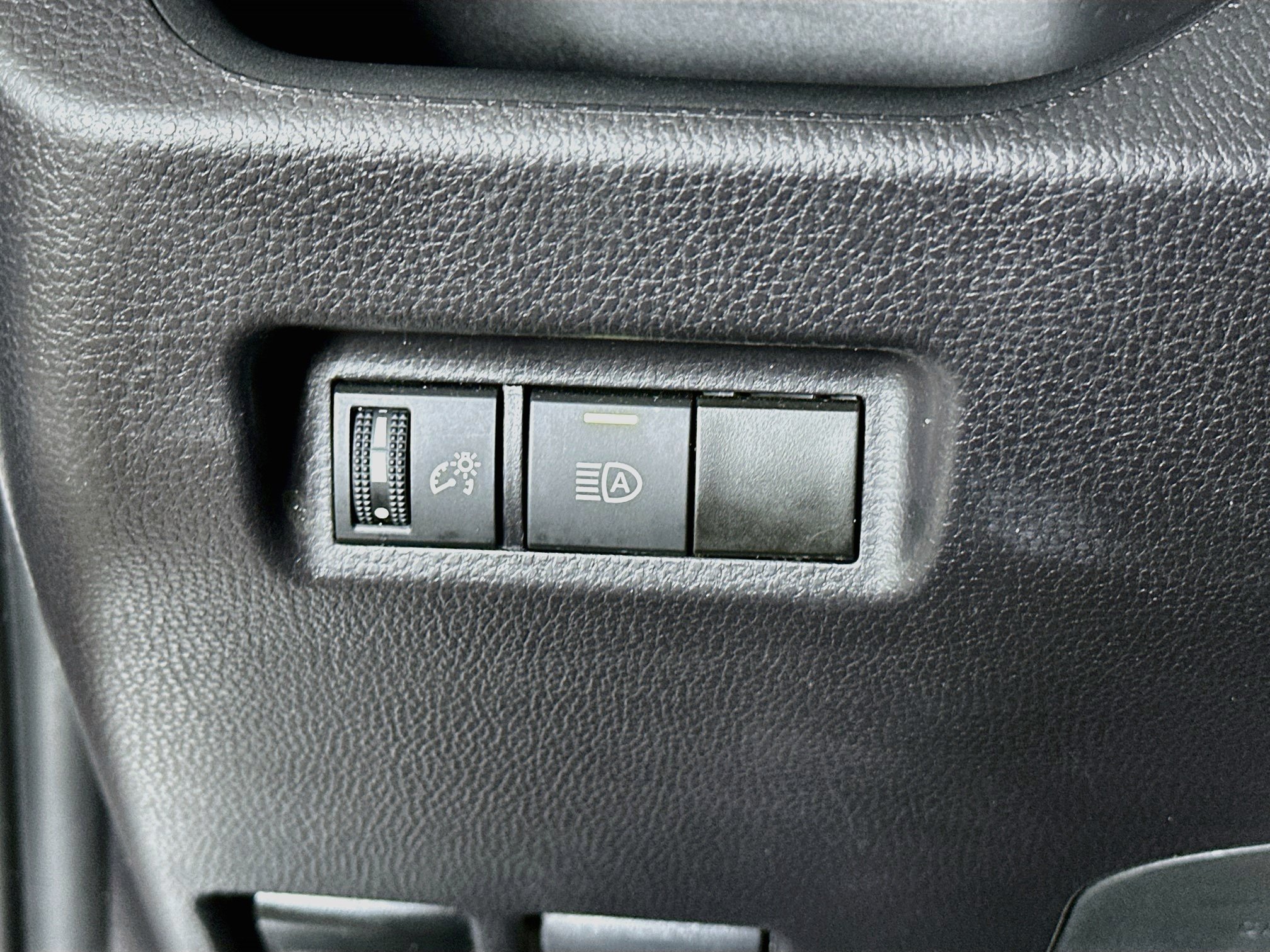 Used 2025 Toyota RAV4 LE FWD image 17