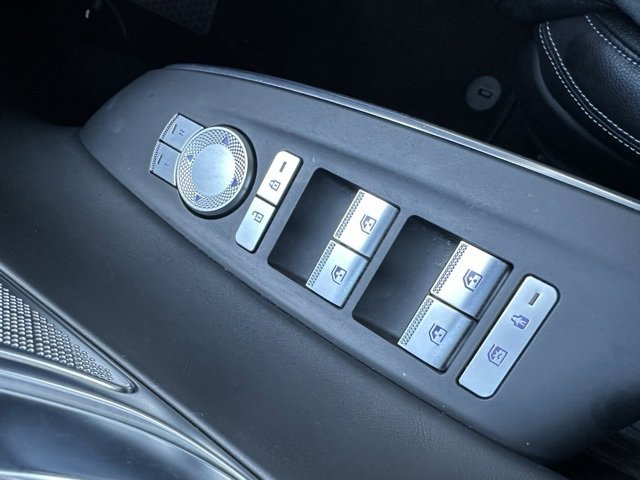 Used 2025 Genesis GV70 2.5T image 18