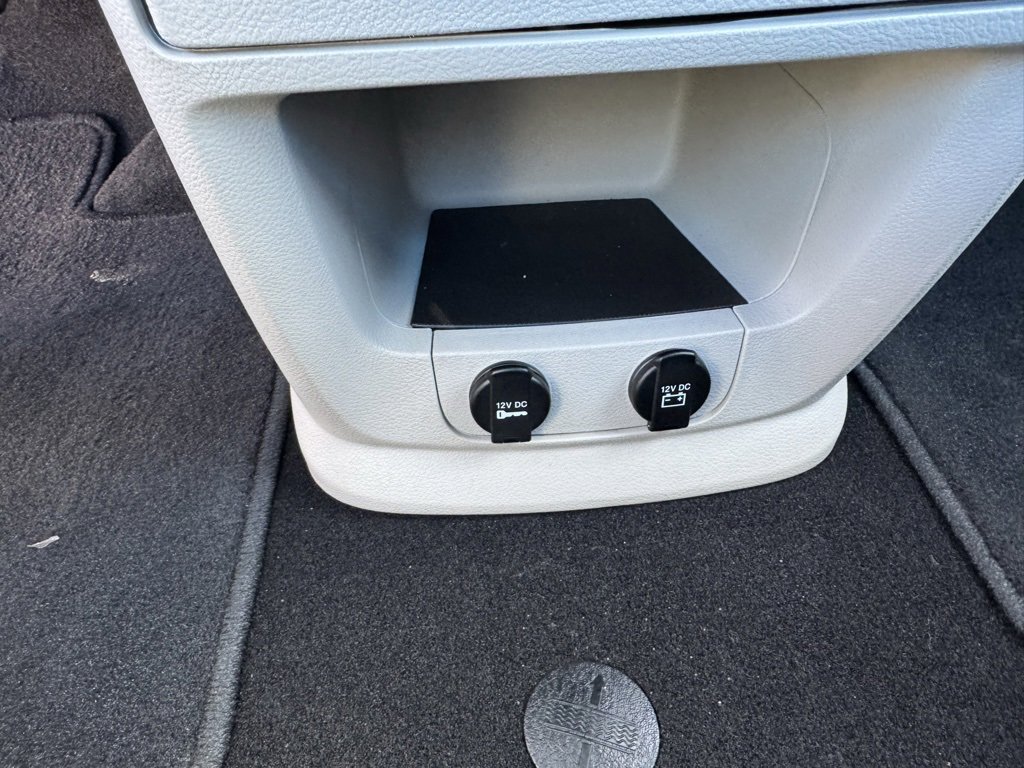 Used 2018 Dodge Grand Caravan SE w/ UConnect Hands-Free Group image 22