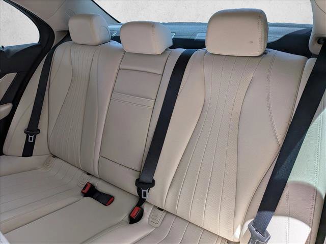 Used 2018 Mercedes-Benz E 300 image 16