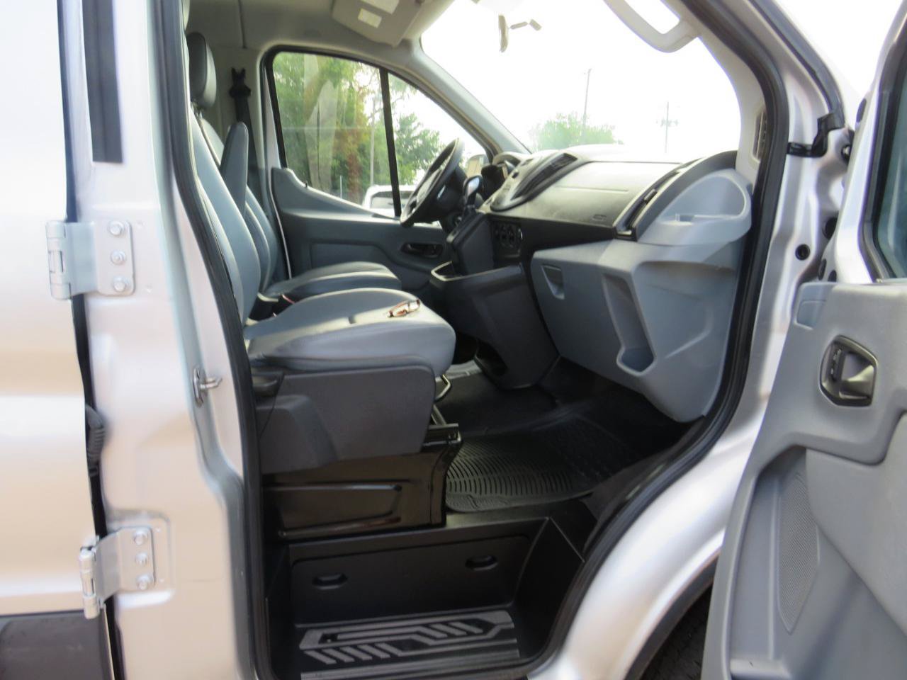 Used 2015 Ford Transit 350 XL RWD image 21