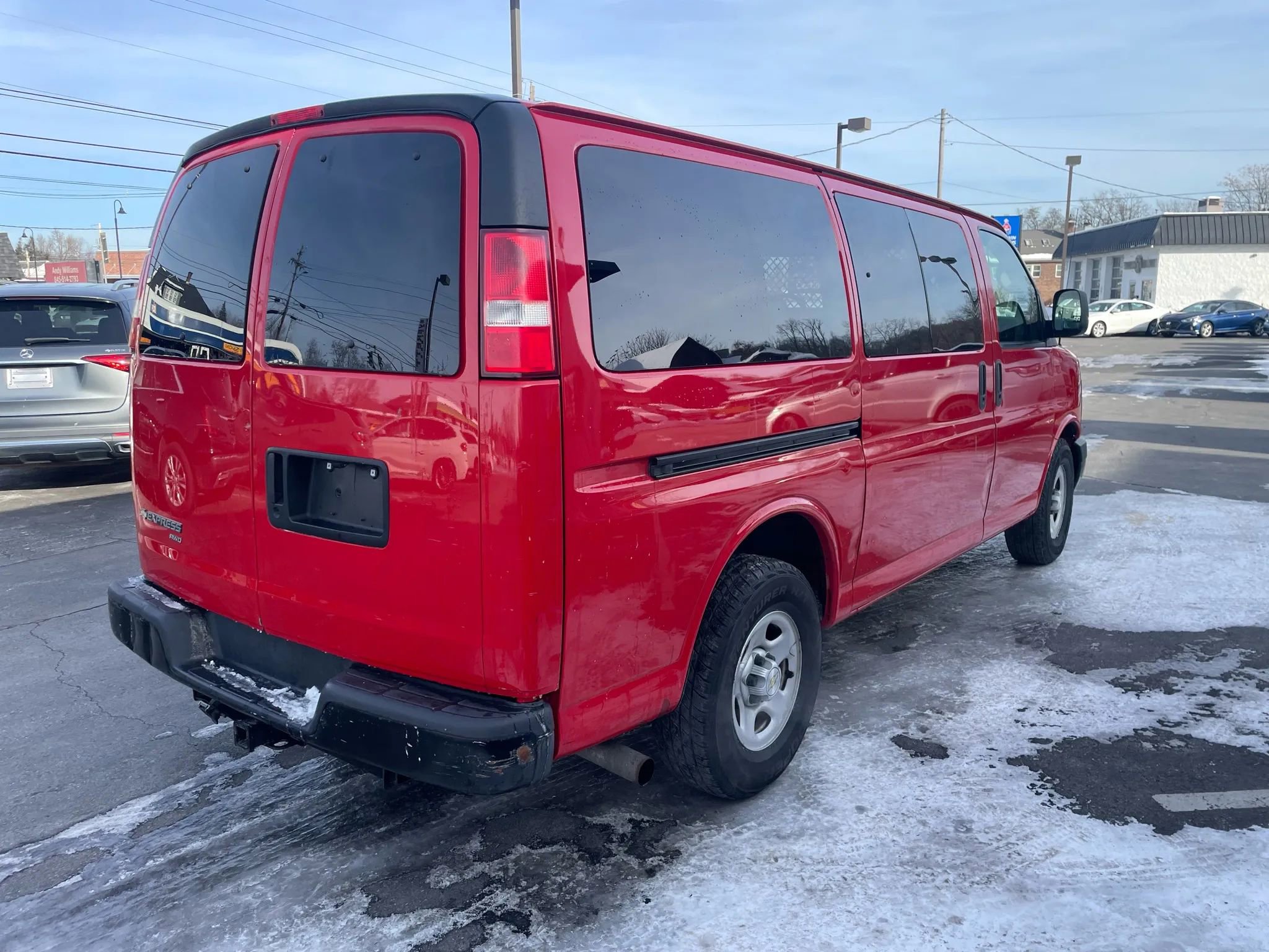 Used 2007 Chevrolet Express 1500 AWD image 3