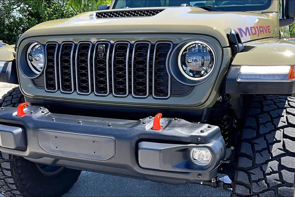 Used 2026 Jeep Gladiator Mojave AWD/4WD image 39