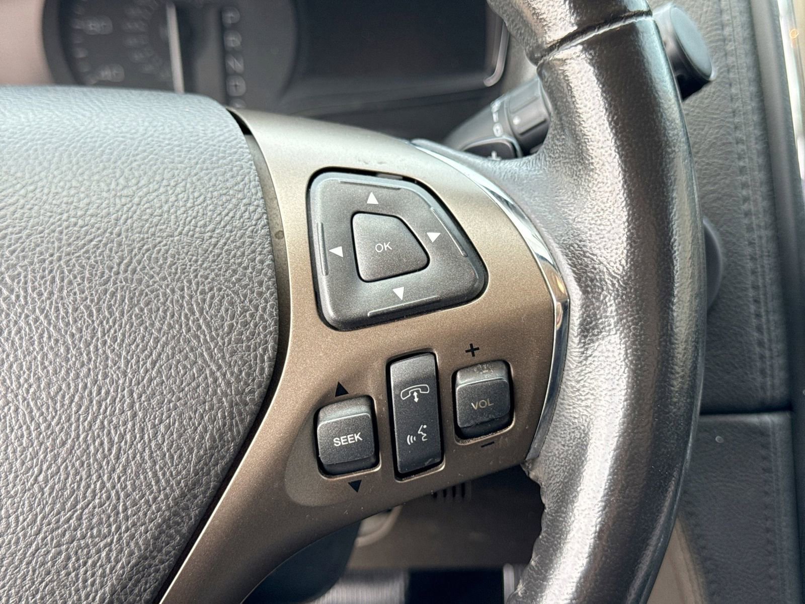 Used 2013 Lincoln MKX AWD image 25