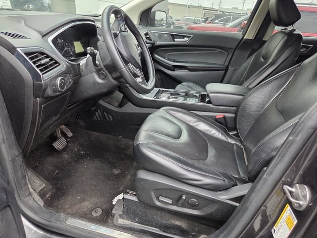 Used 2020 Ford Edge Titanium w/ Equipment Group 301A FWD image 8