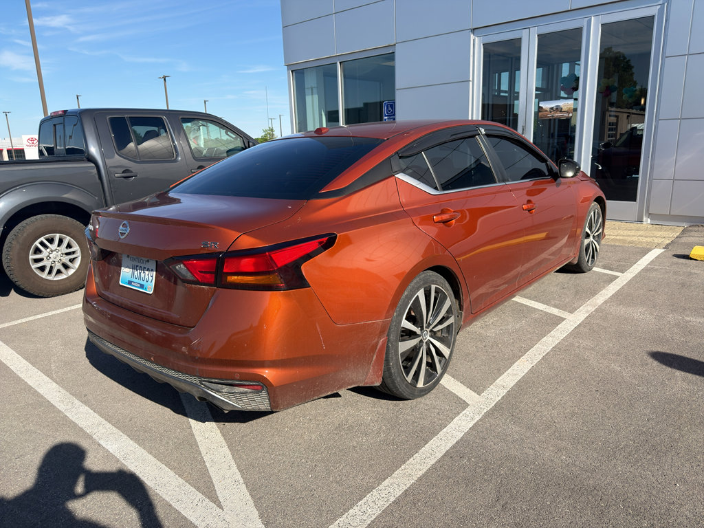 Certified 2021 Nissan Altima 2.5 SR w/ SR Premium Package FWD image 4