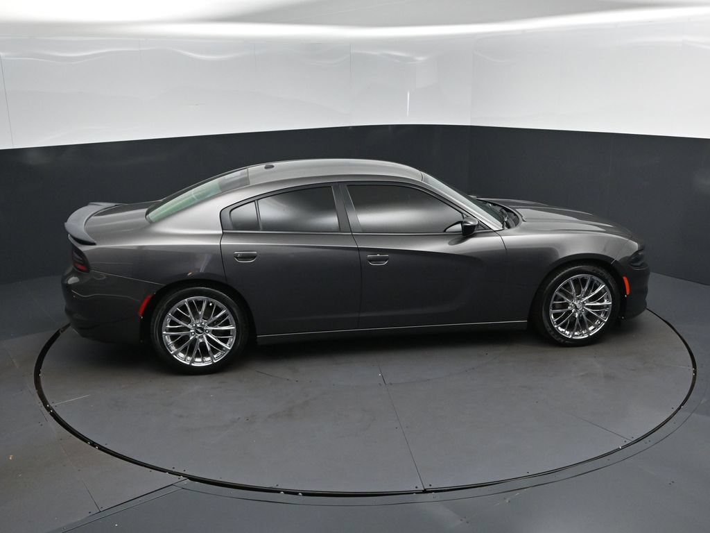 Used 2020 Dodge Charger SXT w/ Blacktop Package RWD image 35