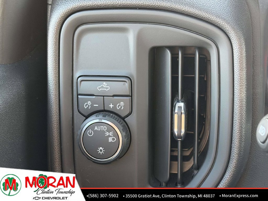 Certified 2025 Chevrolet Silverado 1500 W/T RWD image 28