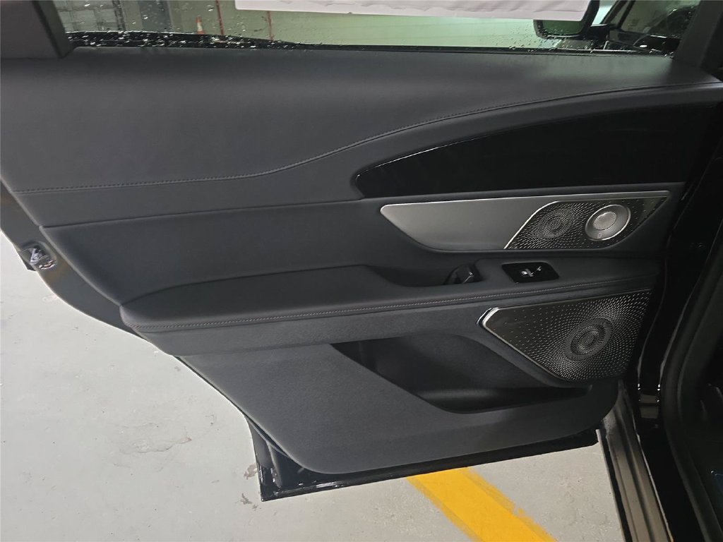 New 2026 Lincoln Nautilus Reserve AWD/4WD image 9