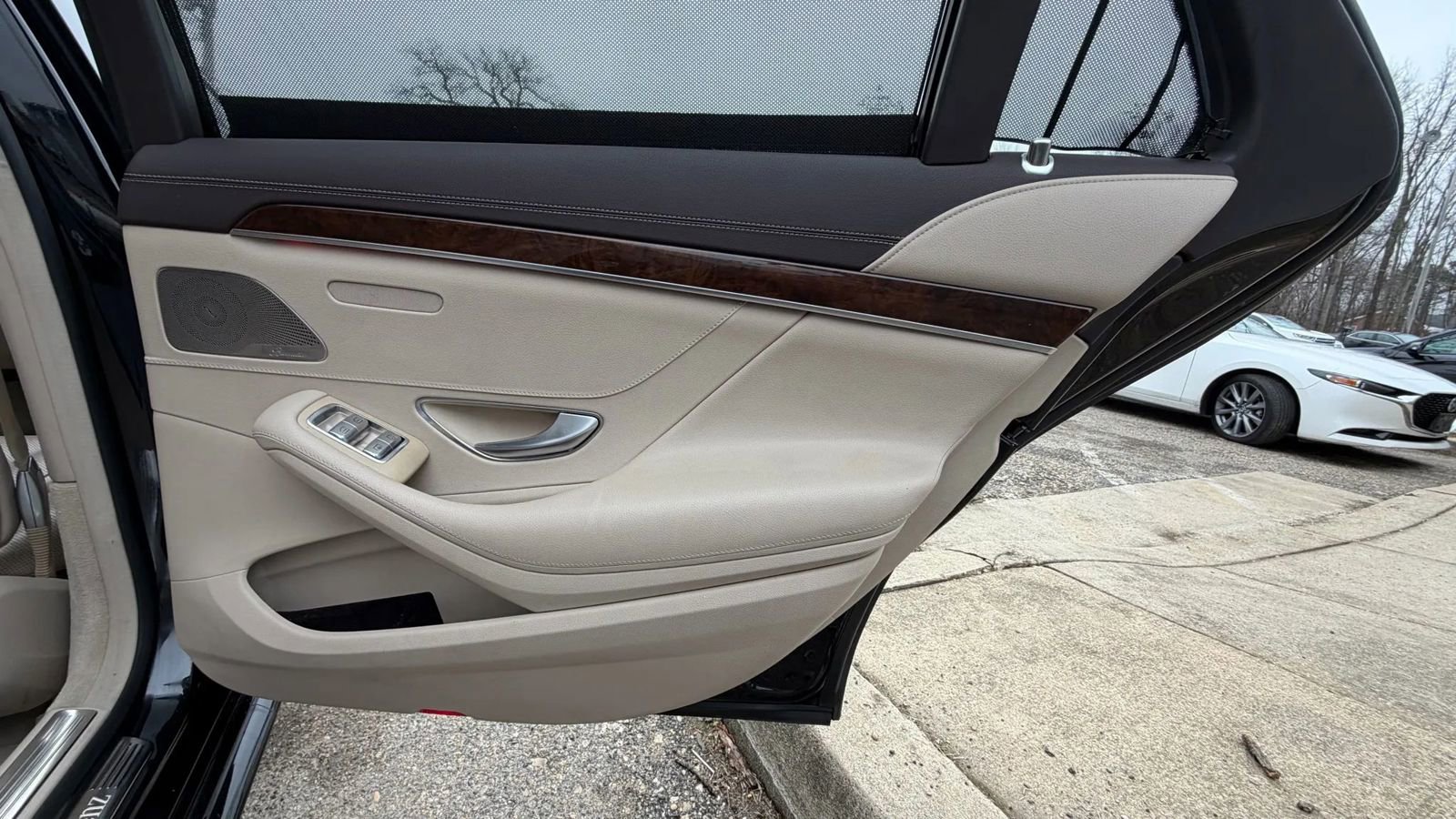 Used 2015 Mercedes-Benz S 550 4MATIC Sedan image 21