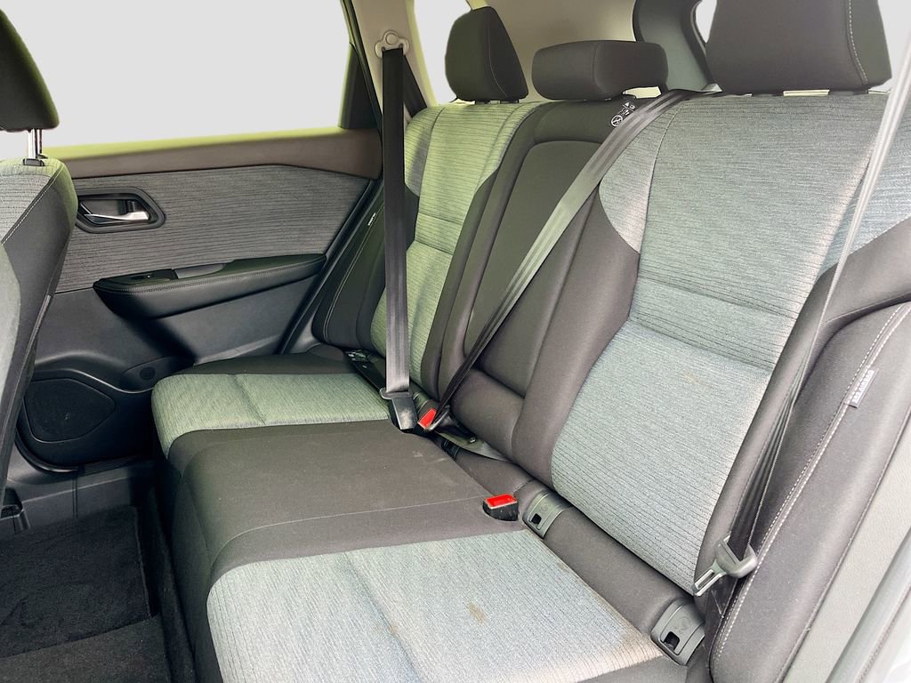 Used 2023 Nissan Rogue SV image 23