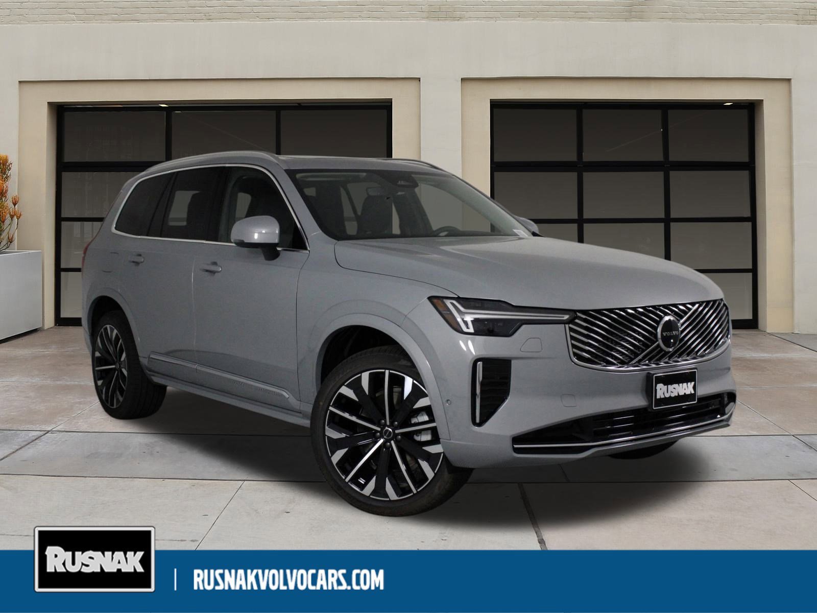 New 2026 Volvo XC90 B5 Plus