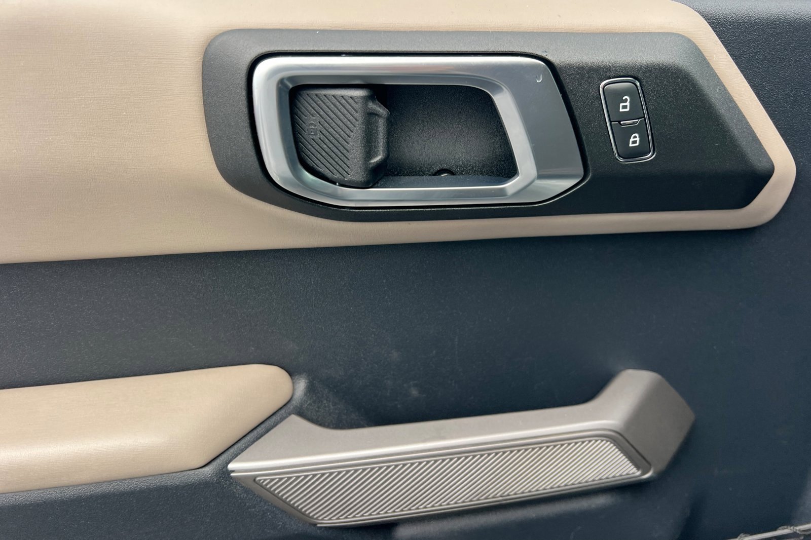 Used 2022 Ford Bronco Wildtrak image 8