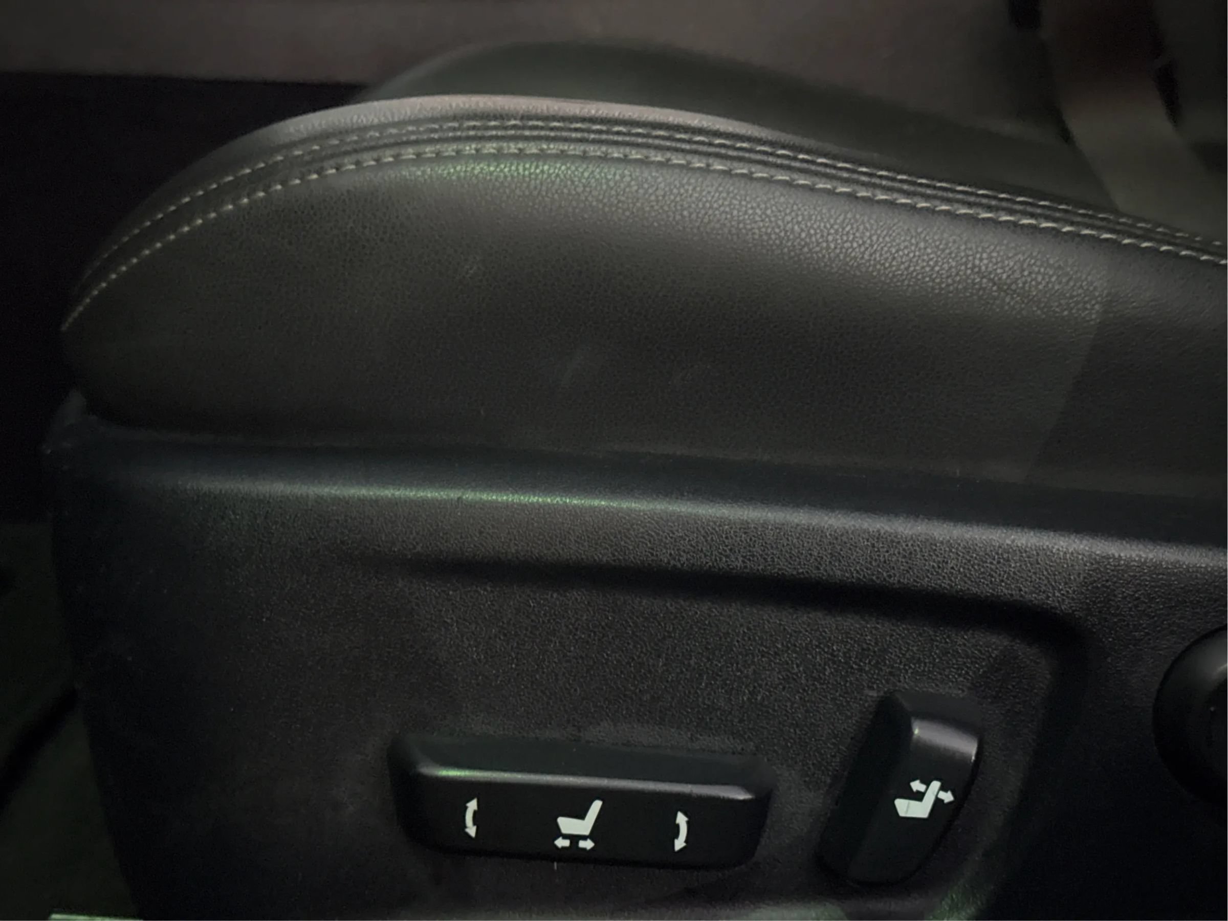 Used 2017 Lexus IS 200t w/ Premium Package RWD image 48
