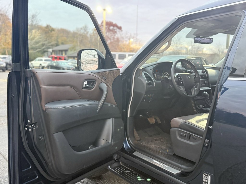 Used 2024 INFINITI QX80 Premium Select w/ Cargo Package image 29