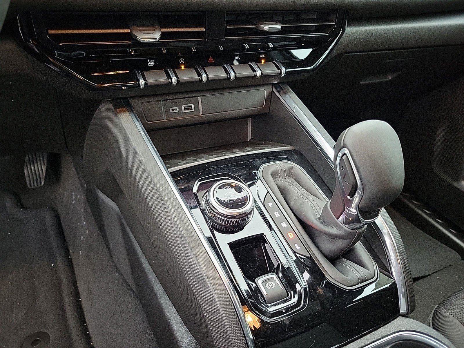 New 2026 GMC Canyon Elevation w/ Convenience Package image 27