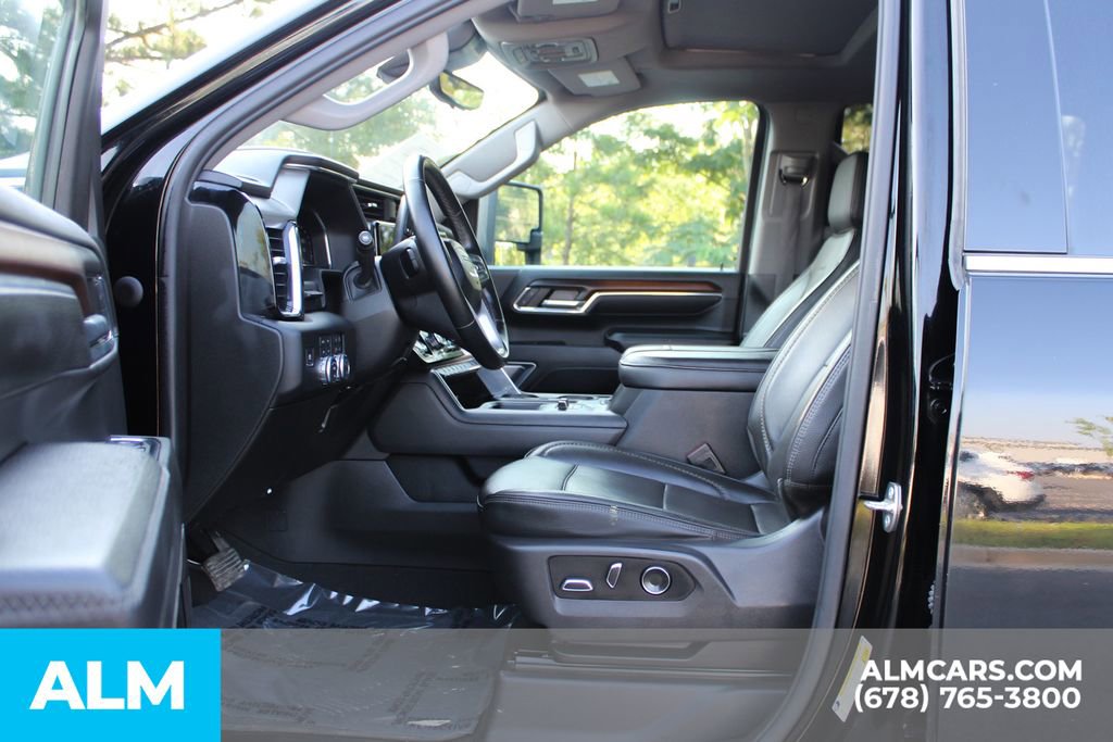 Used 2024 GMC Sierra 3500 Denali w/ Denali Reserve Package image 17