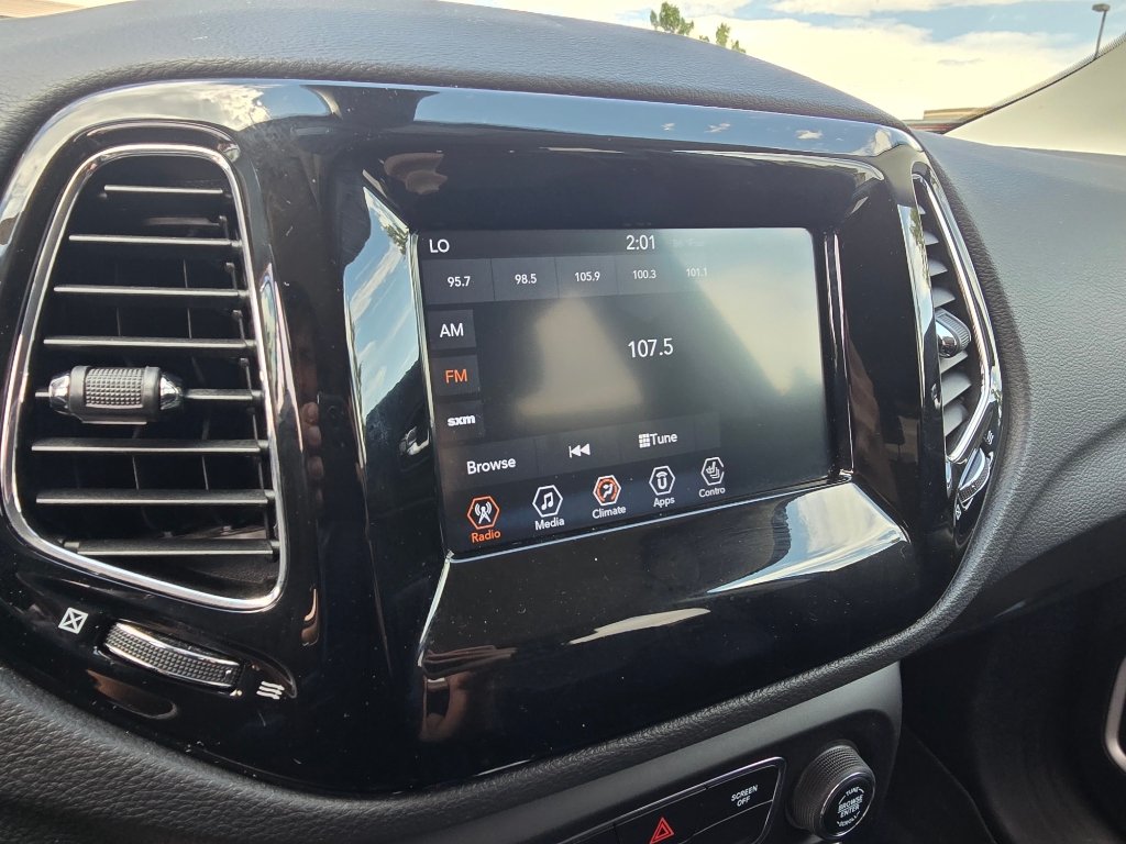 Used 2019 Jeep Compass Latitude AWD/4WD image 22