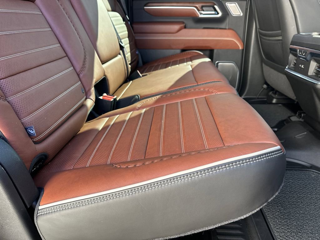 Used 2025 GMC Sierra 2500 Denali Ultimate image 16