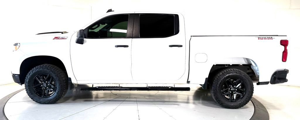 Used 2025 Chevrolet Silverado 1500 Custom Trail Boss AWD/4WD image 7