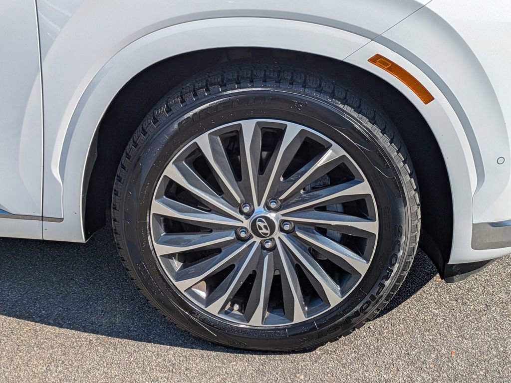 Used 2023 Hyundai Palisade Calligraphy image 12