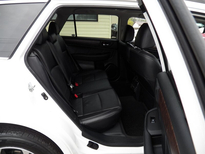 Used 2018 Subaru Outback 2.5i Limited AWD/4WD image 12