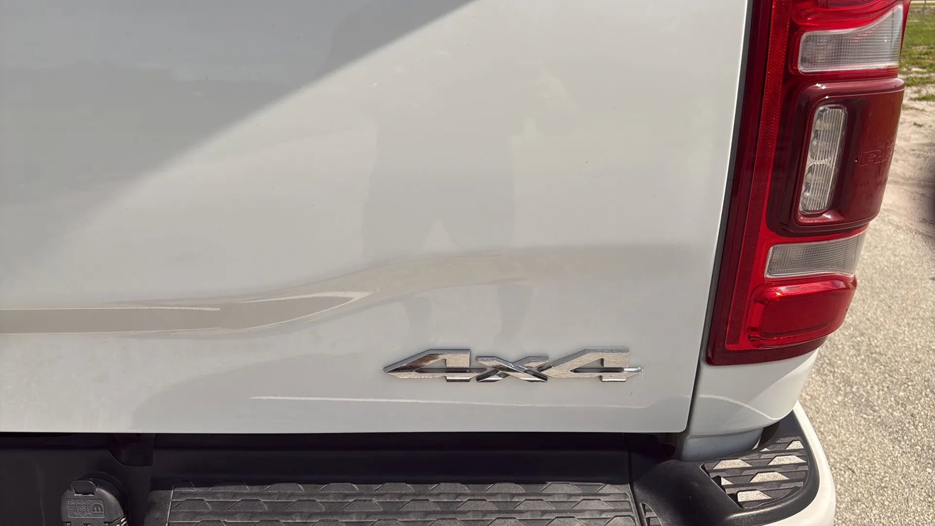 Used 2024 RAM 2500 Laramie AWD/4WD image 6