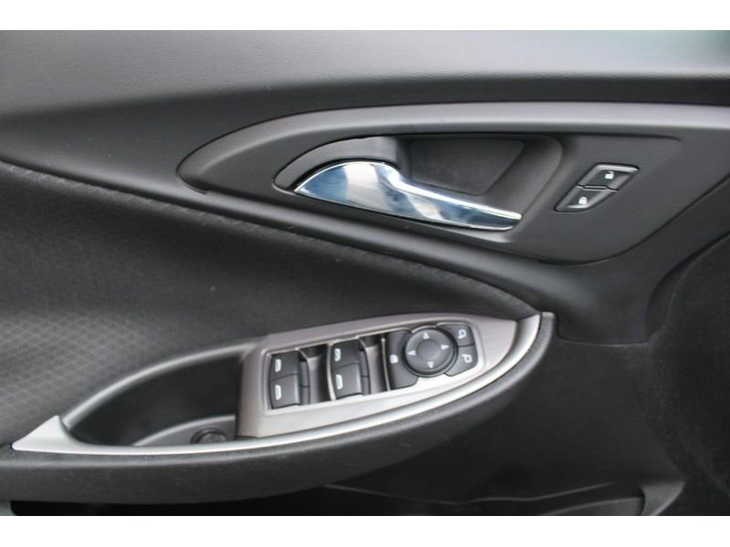 Used 2022 Chevrolet Malibu LT FWD image 20