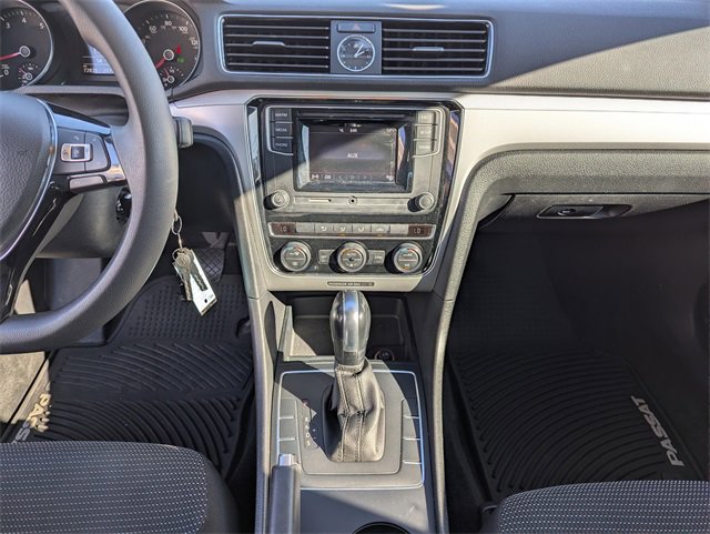 Used 2016 Volkswagen Passat 1.8T S image 24