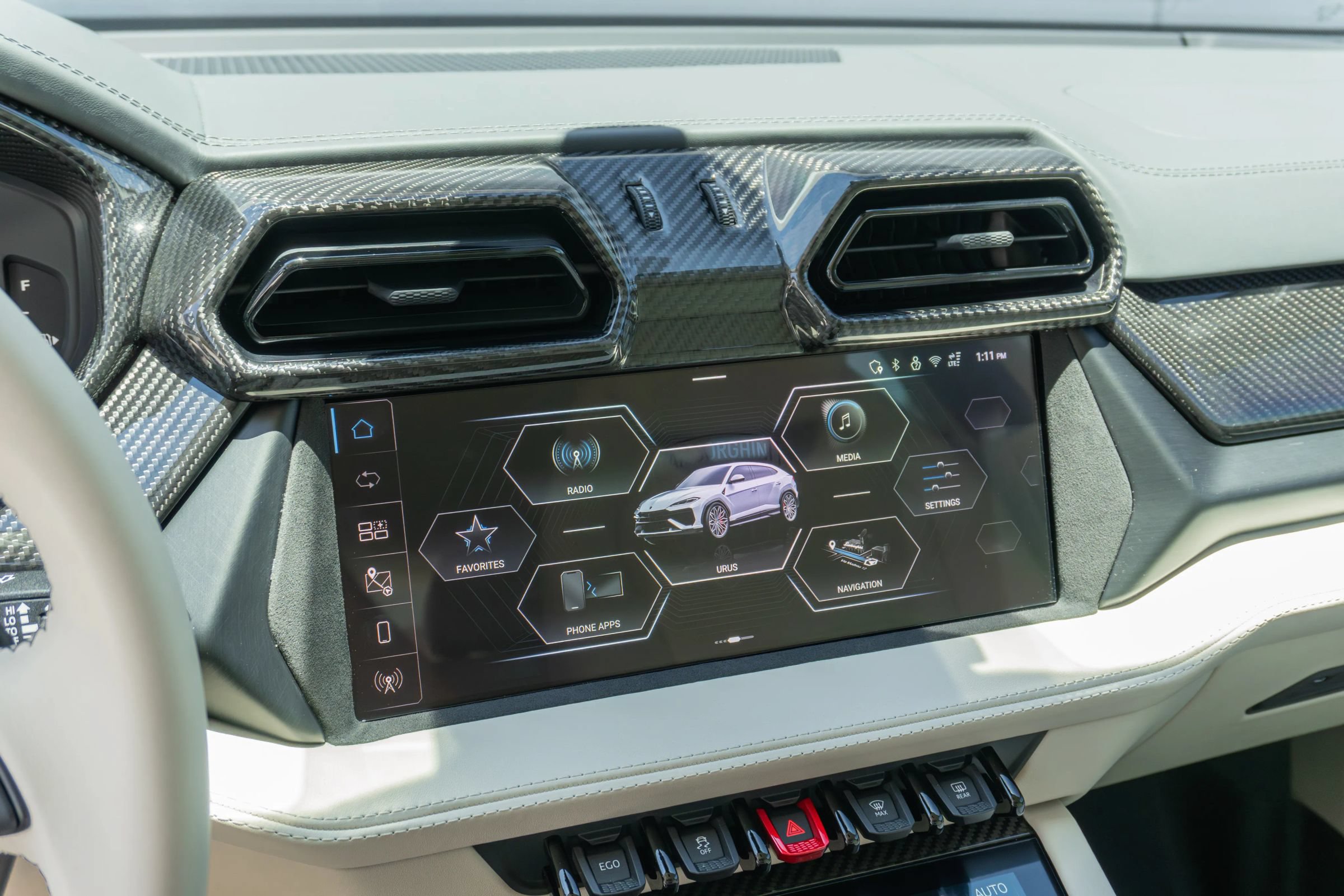 Used 2026 Lamborghini Urus SE AWD/4WD image 68