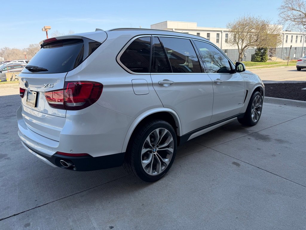 Used 2017 BMW X5 xDrive35d image 7