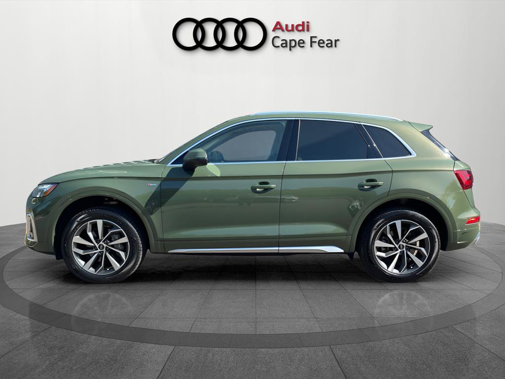 Used 2023 Audi Q5 2.0T Premium w/ Convenience Package AWD/4WD image 2