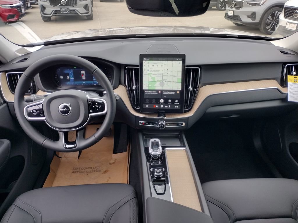 New 2026 Volvo XC60 B5 Plus w/ Climate Package image 22