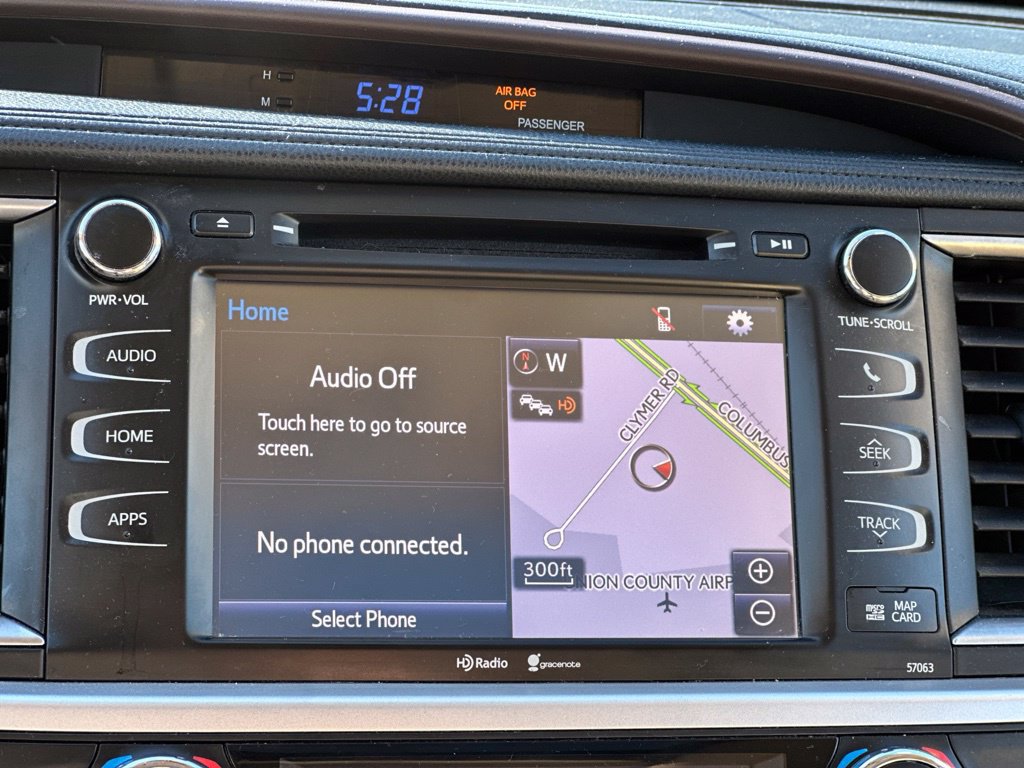 Used 2015 Toyota Highlander XLE AWD/4WD image 22