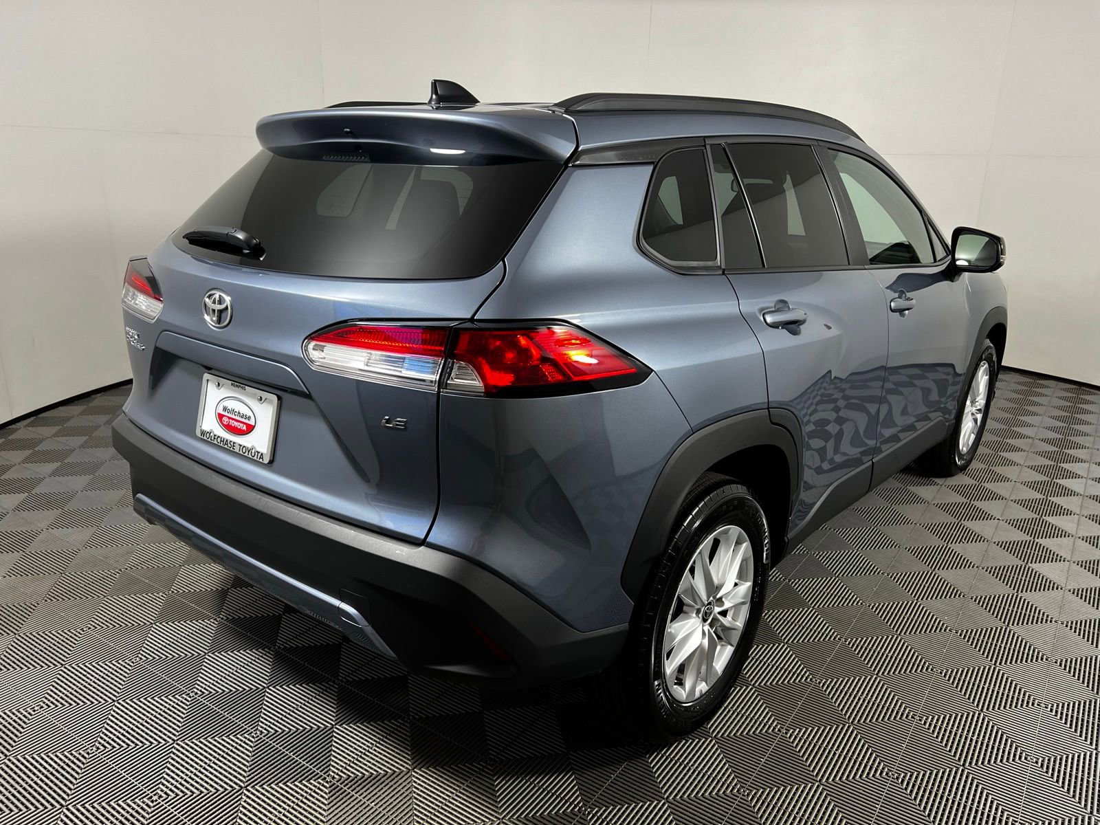 Certified 2025 Toyota Corolla Cross LE image 6