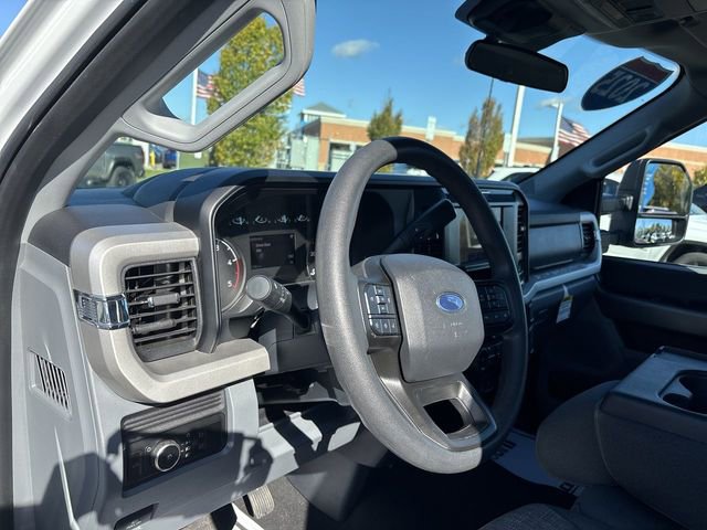 Used 2025 Ford F350 XLT image 10
