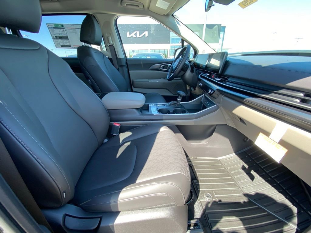 New 2026 Kia Carnival image 25