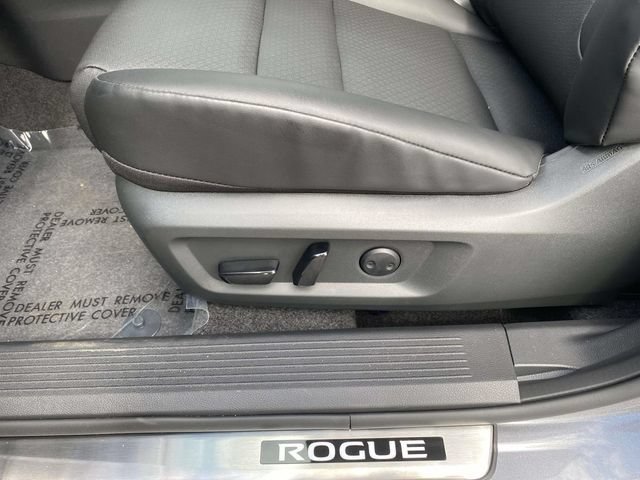 Used 2026 Nissan Rogue Dark Armor FWD image 14