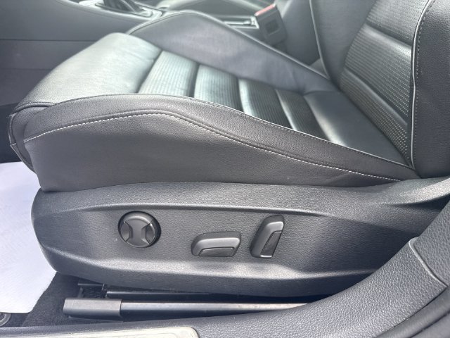 Used 2019 Volkswagen Golf R 4-Door AWD/4WD image 22