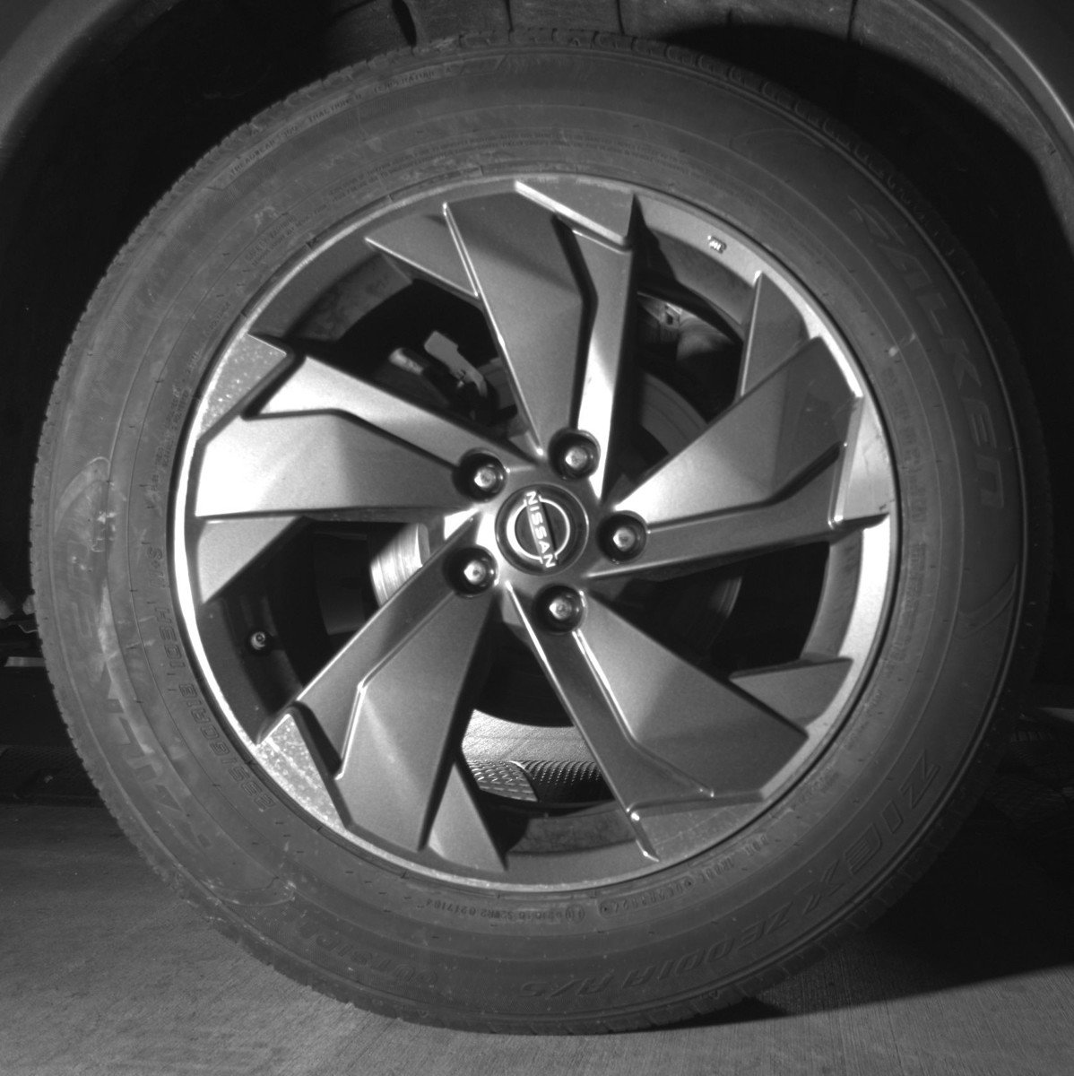 Used 2025 Nissan Rogue SV FWD image 15