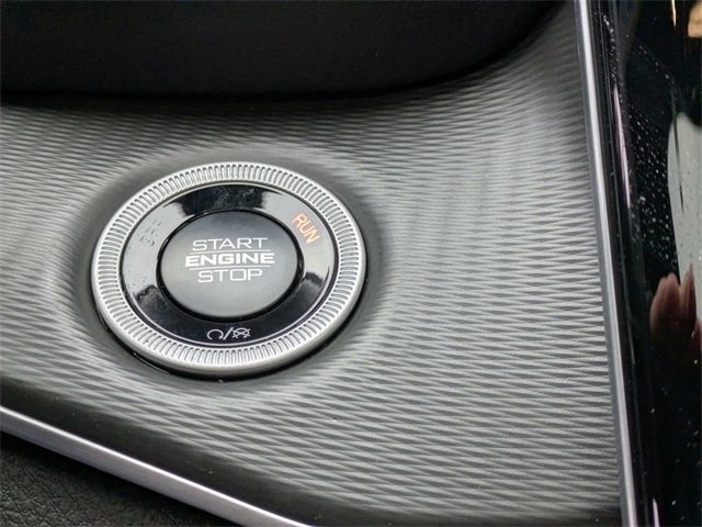 New 2025 Jeep Grand Cherokee Altitude image 22