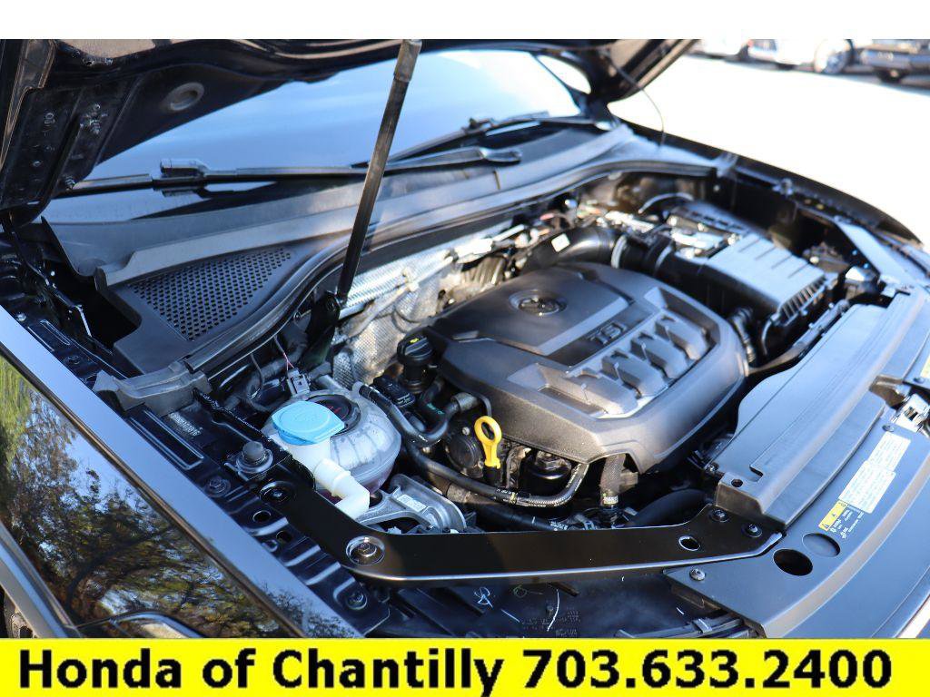 Used 2022 Volkswagen Tiguan SE R-Line image 34