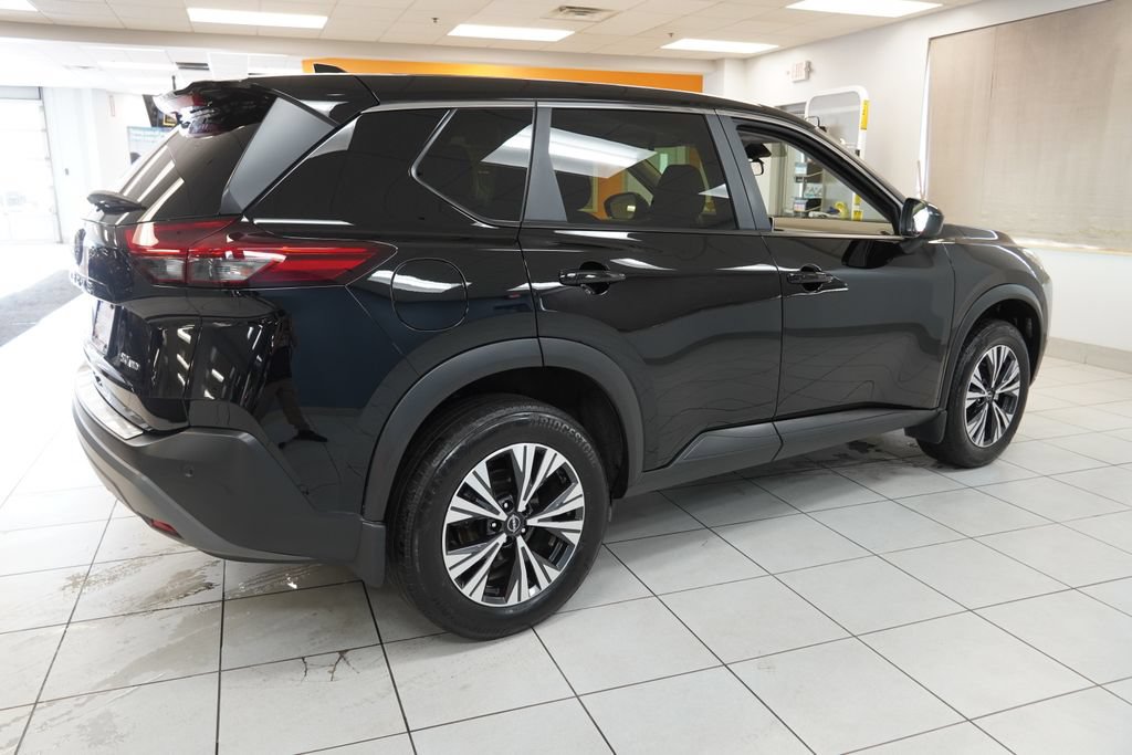 Used 2023 Nissan Rogue SV AWD/4WD image 11