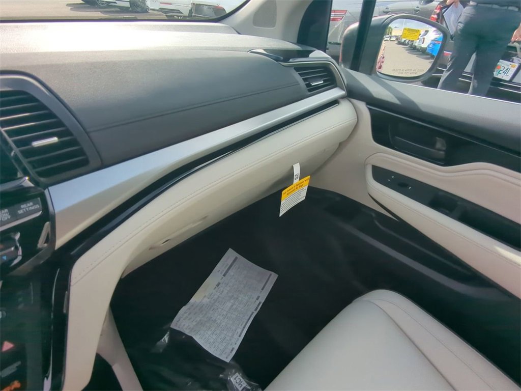 New 2026 Honda Odyssey Touring image 17