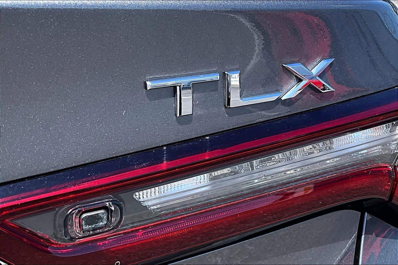 Used 2025 Acura TLX w/ Technology Package FWD image 10