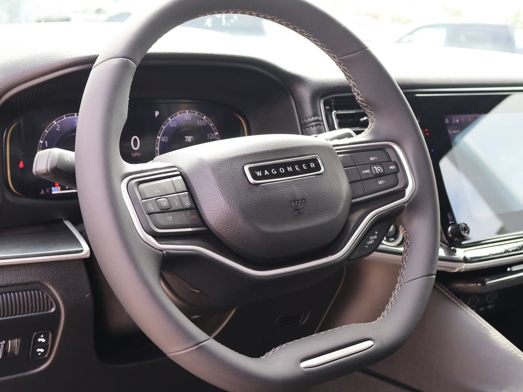Used 2023 Jeep Wagoneer 4WD image 25
